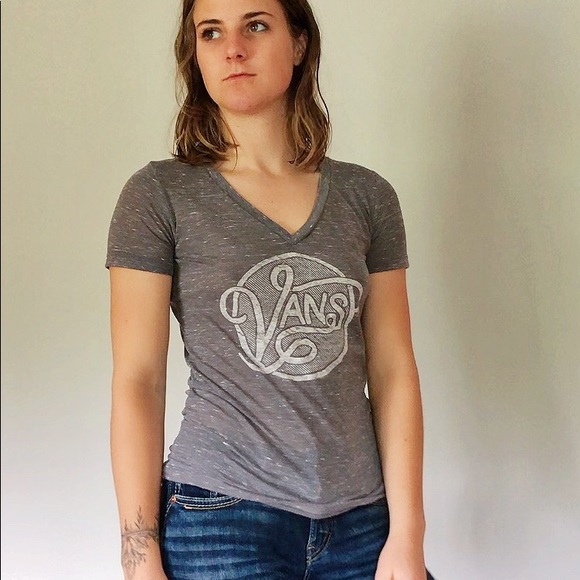 RETRO VANS V-NECK - Picture 1 of 4